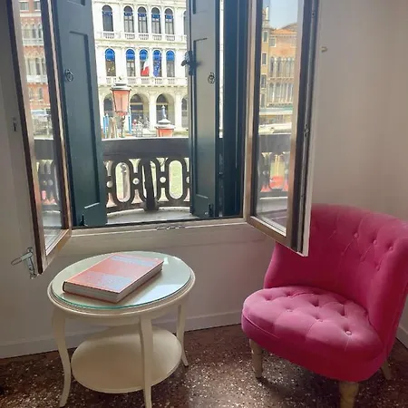 Royal Rialto Apartment - Grand Canal View Venezia Esterno foto